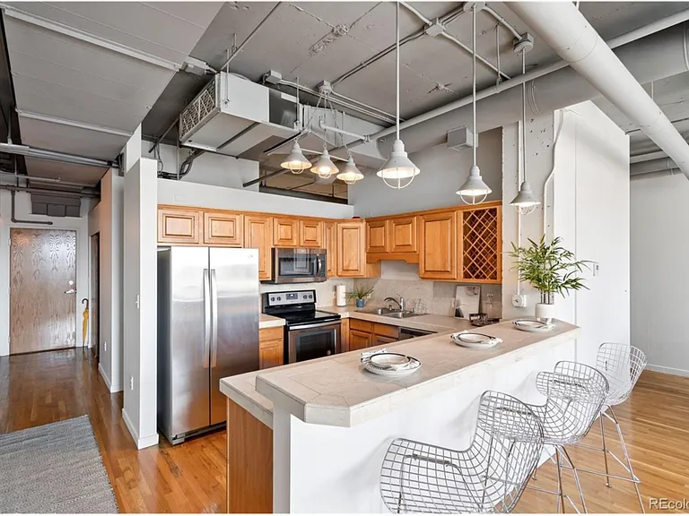 2020 Arapahoe St #1170 — Photo 3