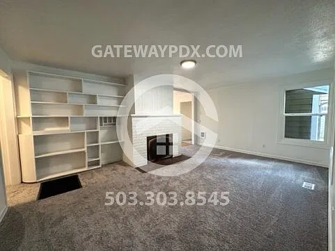 14520 SE Upper Aldercrest Dr. Unit A — Photo 2