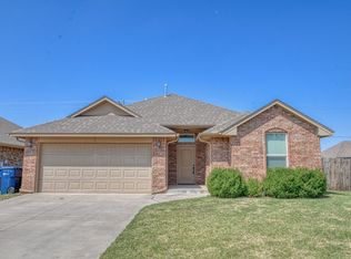 11141 SW 39th Ct, Mustang, OK 73064