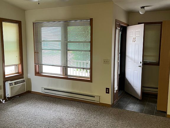 2nd image of 121 County Road Qq APT B5