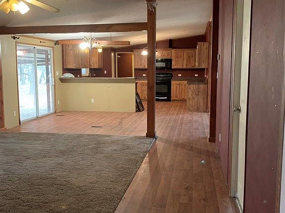 5th image of 215 County Road 1303