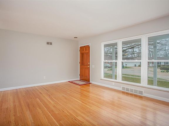 5th image of 1022 Danworth Ct