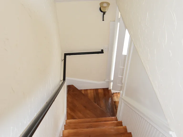 20-24 Walnut St #3 — Photo 11