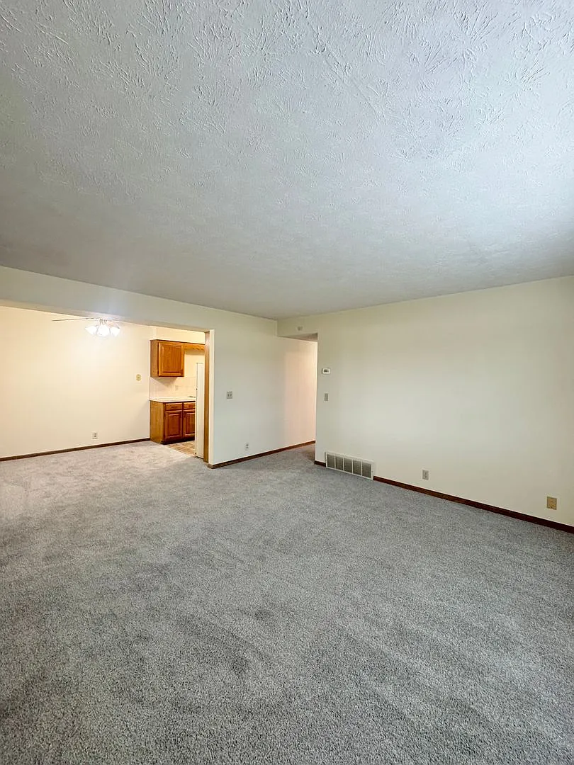 Lamplighter Properties — Photo 2