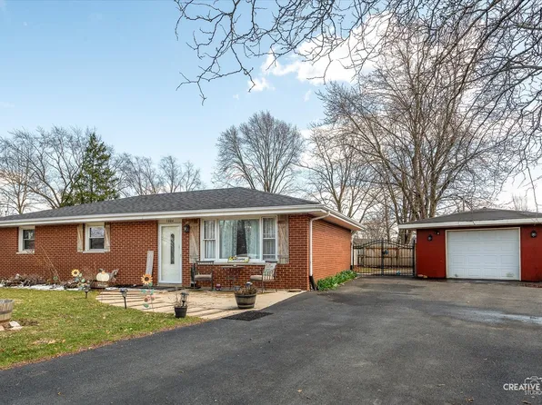 1804 Oakwood Ln, Joliet, IL 60433