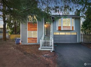 966 Brookdale Rd E, Tacoma, WA 98445