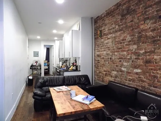 Rented by Blue Egg Realty Corp | media 15