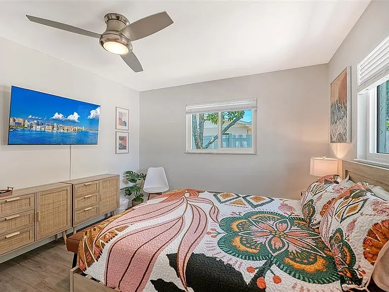 1302 Mango Ave — Photo 30