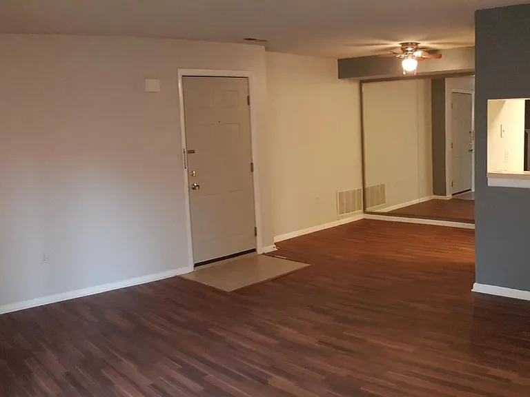 1220 Ravens Crest Dr — Photo 5