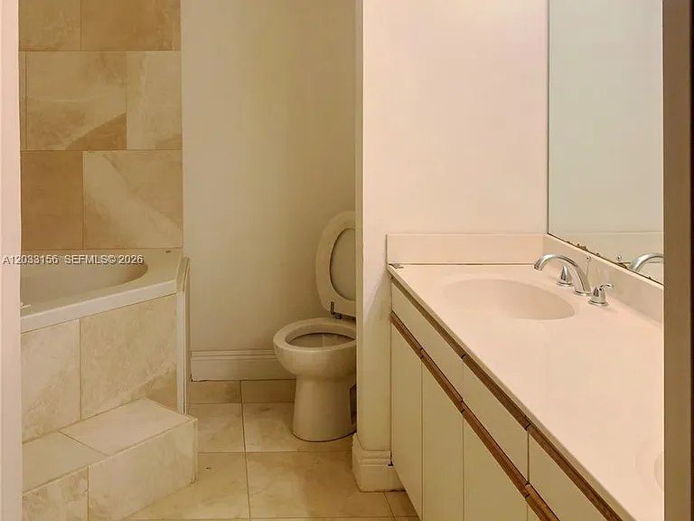 3610 Yacht Club Dr #312 — Photo 15