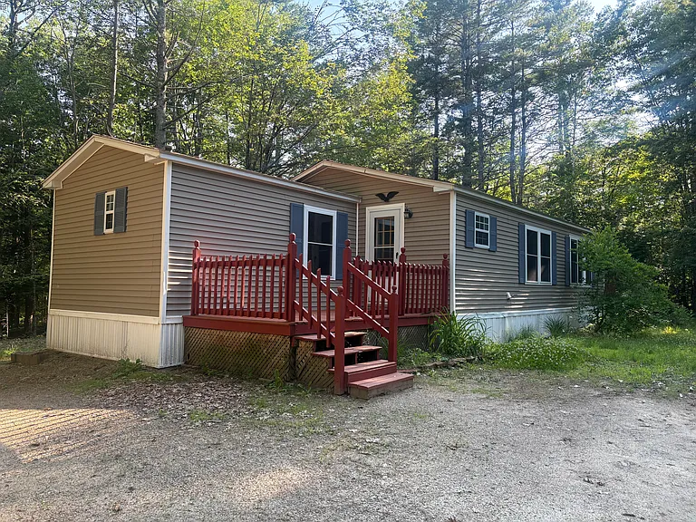 38 Dogwood Ln — Photo 2