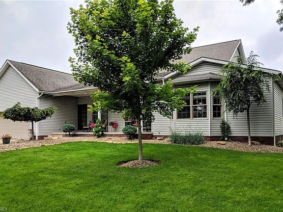 2nd image of 1429 Sturbridge Dr