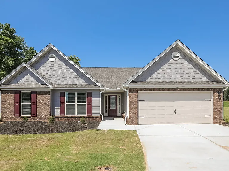 150 Heartland Cir — Photo 1