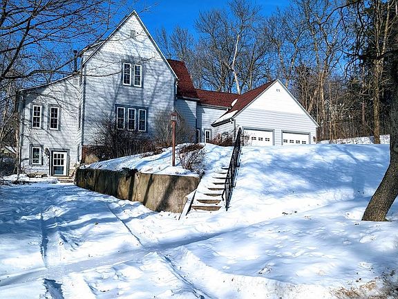 2nd image of 128 E Walnut St