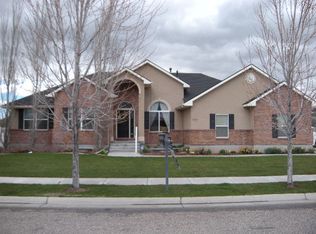 5520 S Veil Dr, Ammon, ID 83406