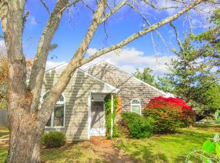 13 Cyprien Way, Edgartown, MA 02539