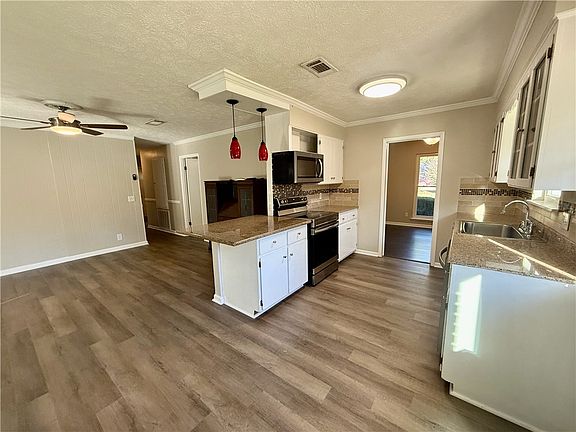 3rd image of 1001 Rustic Ridge Rd