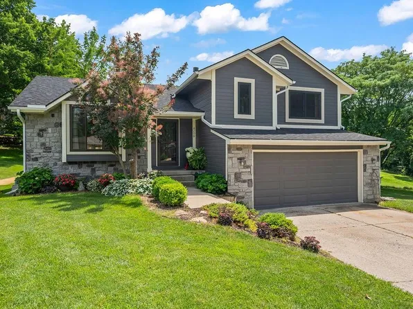 4208 NW Jonathan Ct, Blue Springs, MO 64015