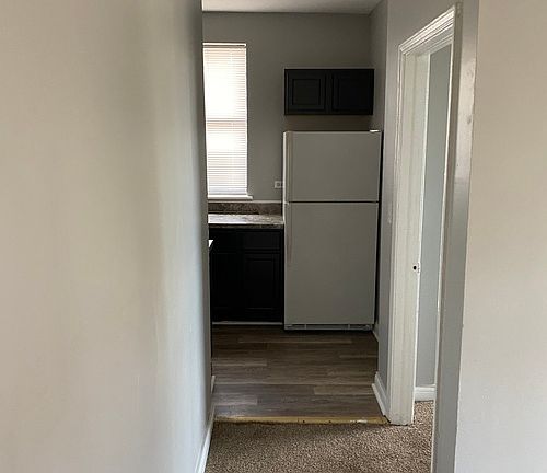 2nd image of 7610 S Essex Ave #7604