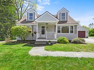 41 Clara Barton Rd, Oxford, MA 01540