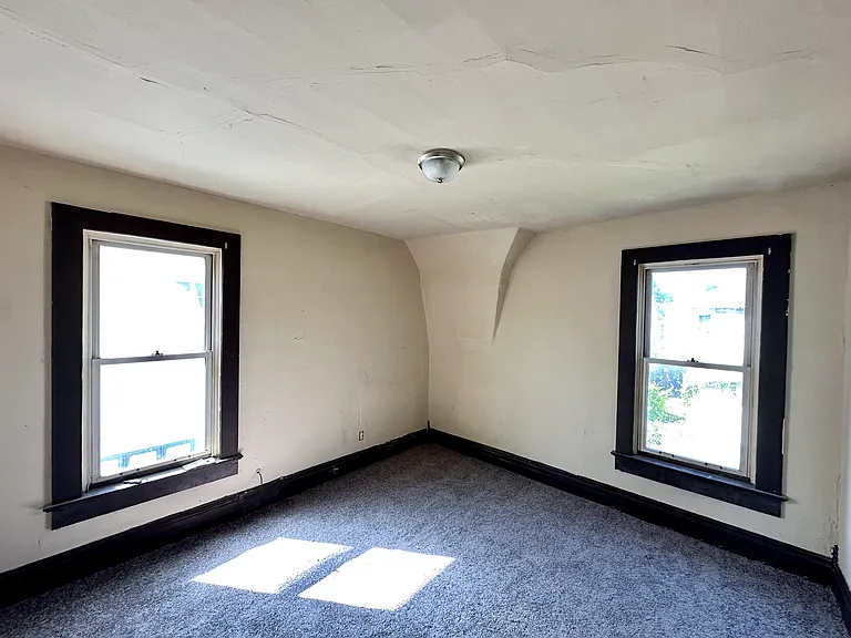 413 Bartram Ave — Photo 28