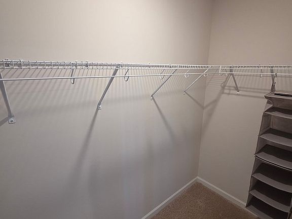 3rd image of 2006 Gracie Ln Room 1
