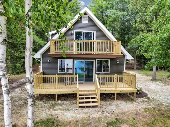 701 Springwood Dr, Prudenville, MI 48651