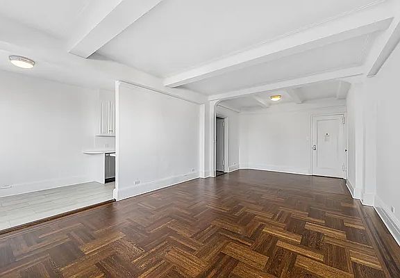 5th image of 25 W 81st St #3D