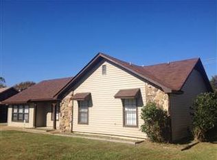 6804 Valley Park Dr, Memphis, TN 38115