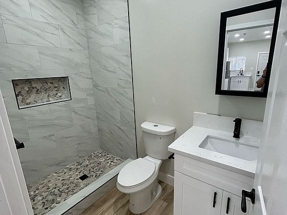 4th image of 4136 Georgia St #8