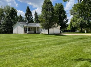 7107&7109 W Grand River Ave, Saranac, MI 48881