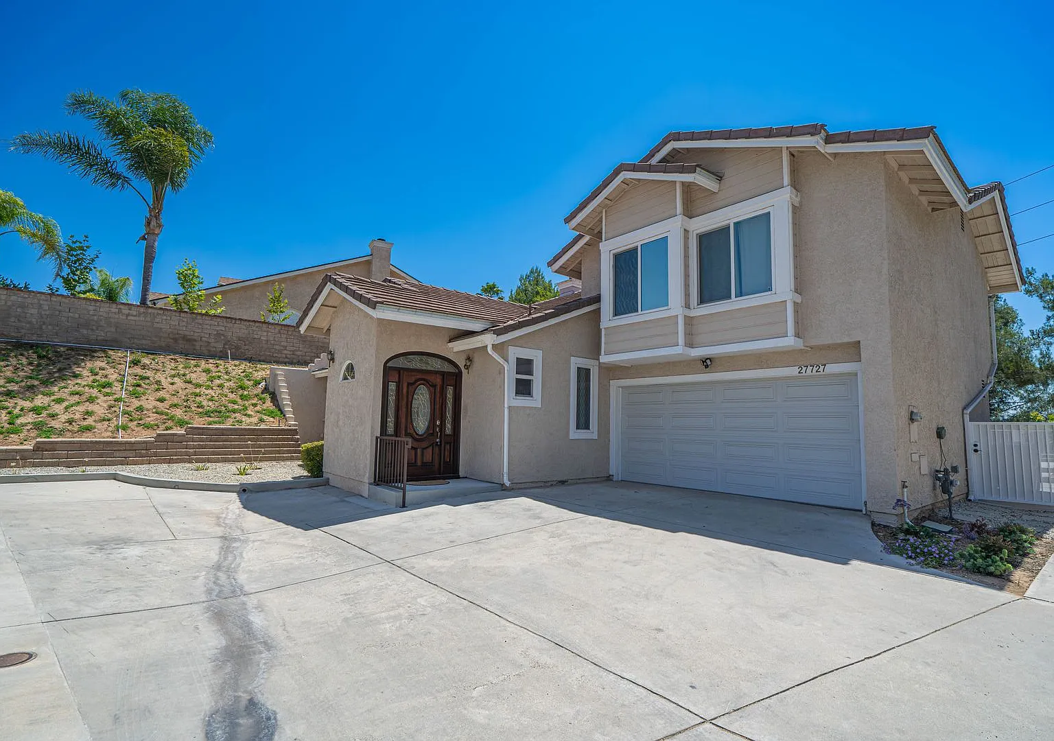 4 Bedroom Rental Home in Santa Clarita. — Photo 1