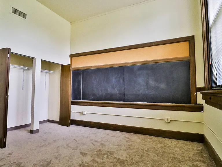 East High Apartments — Photo 136
