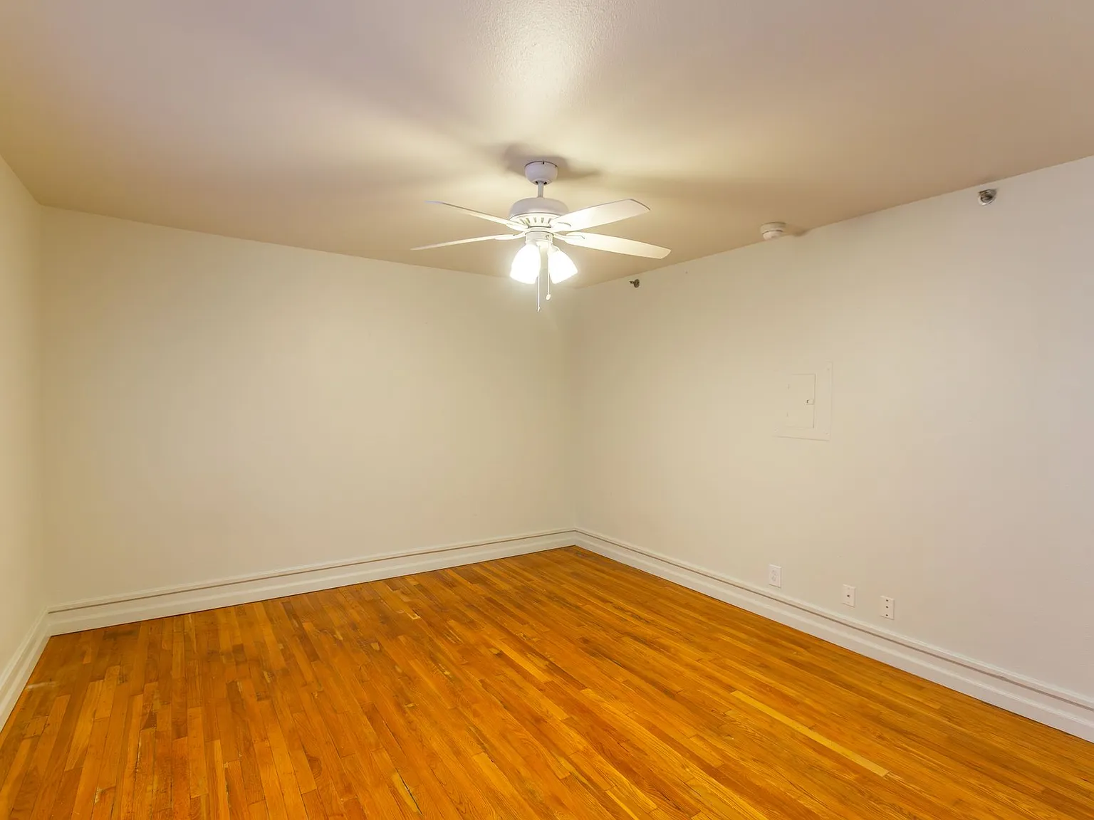 The Winston Apartments — Photo 3