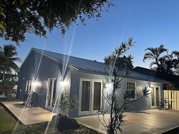 3rd image of 4 Buxton Ln