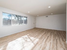 1626 Goldenwood Dr, Modesto, CA