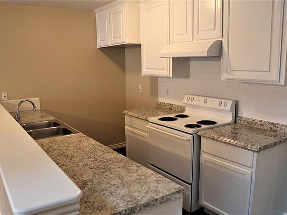 3rd image of 7718 Stanley Ct