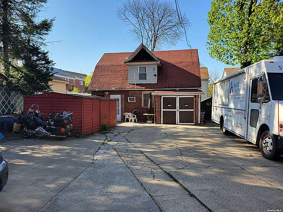 4th image of 154-11 Ash Ave