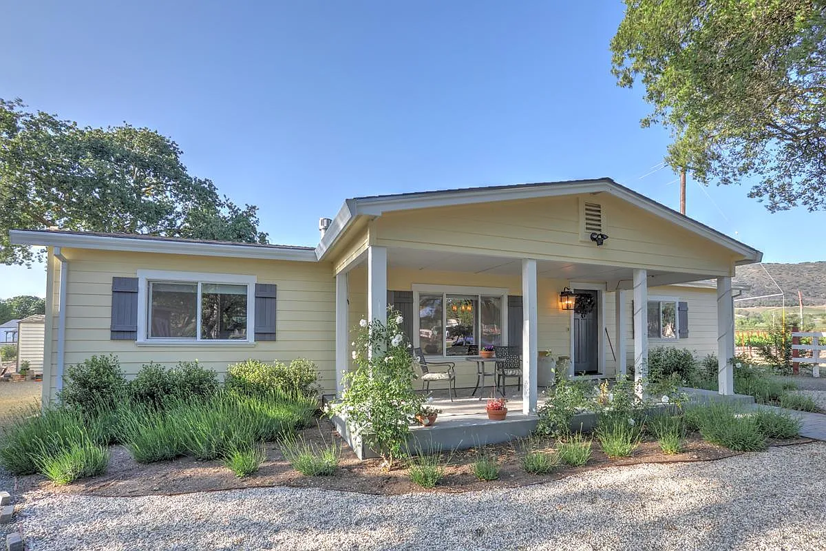 21150 Burndale Rd — Photo 3