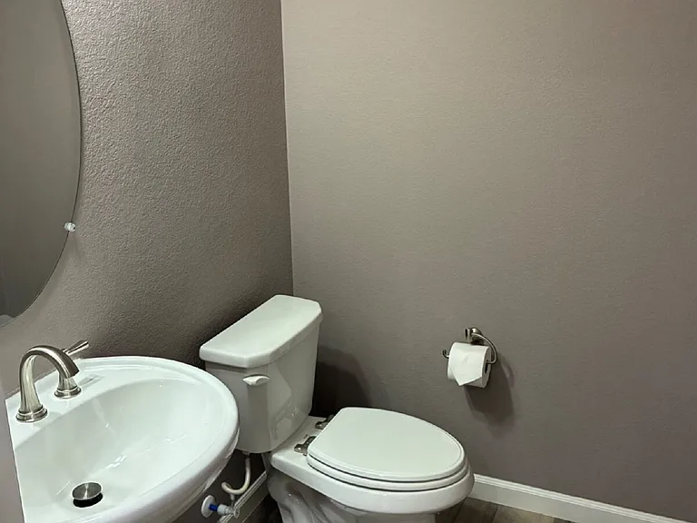 9077 E Phillips Ln — Photo 9