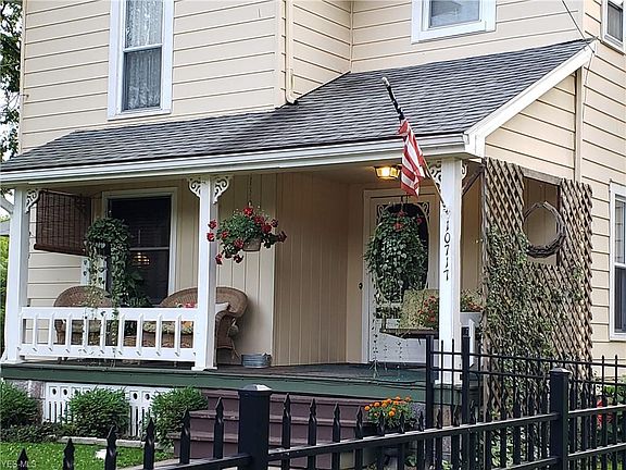 2nd image of 10717 Forest St