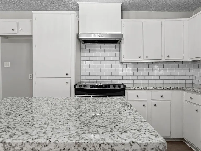 601 Dogwood Trl — Photo 25