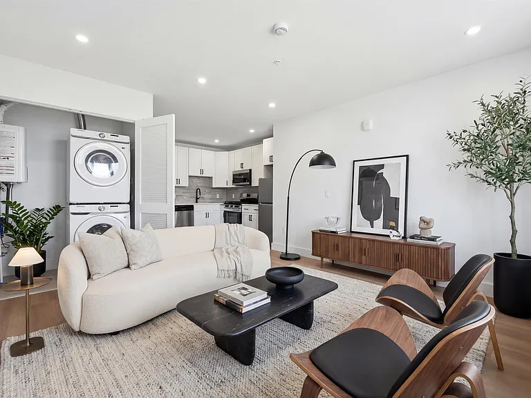 337 Johnston Ave #305 — Photo 3