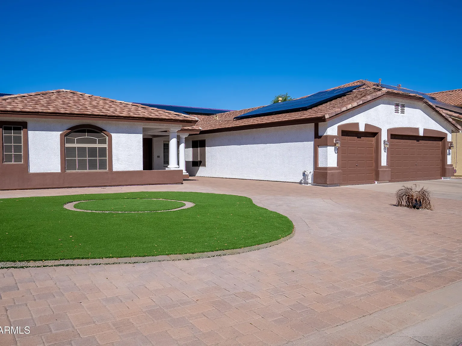 5 bed, 3.5 bath, 3771 sqft, $4,250 — Photo 1
