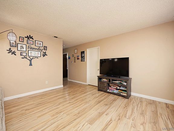 4th image of 632 A St Unit 18