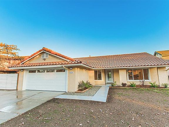 4th image of 1026 Sherwood Ct