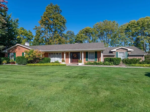 1617 Inwood Rd, South Bend, IN 46614