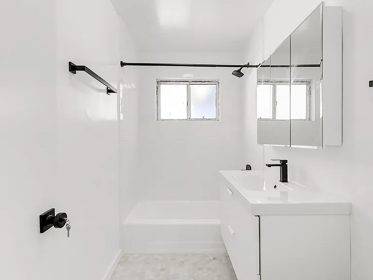 3934 Gibraltar Ave #8 — Photo 16