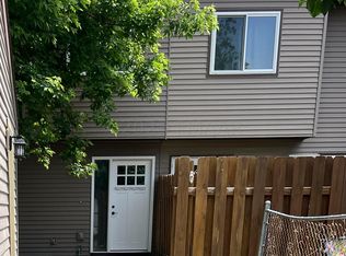 2240 30 1/2 Ave S, Fargo, ND 58103