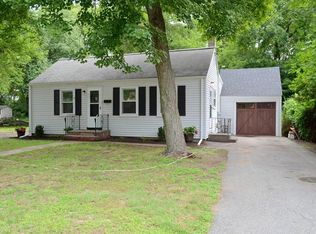 8 Himoor Cir, Randolph, MA 02368